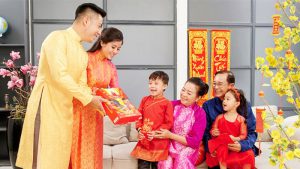 Lời chúc Tết 2025 Ất Tỵ gửi bố mẹ