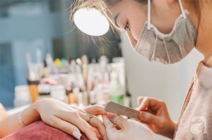 Làm nail là công việc cực kỳ phù hợp với phái đẹp