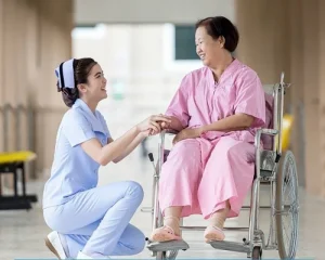 y tá không còn là một công việc xa lạ với nhiều chị em phụ nữ.